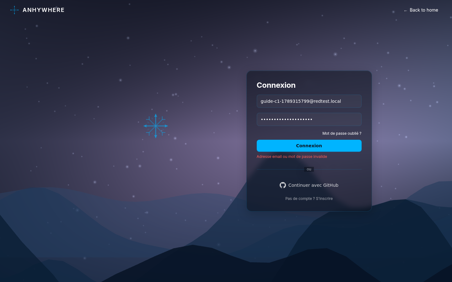 Écran de connexion avec, sous le bouton Connexion, le message rouge « Adresse email ou mot de passe invalide » ; les deux champs contiennent une adresse inconnue et un mot de passe